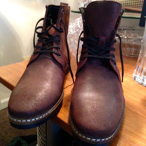 🔥NEW ASOS brown w/ black sole lace up ankle boot - Picture 2 of 8